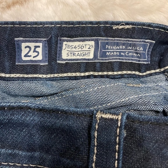 Miss Me Woman’s Size 25 Embellished Dark Wash Straight Jeans - Picture 11 of 14